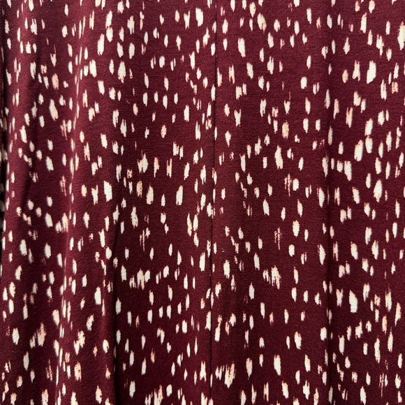 Maroon Casual Dress with V-Neck and Long Sleeves - Picture 8 of 8